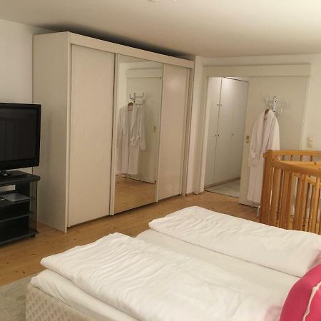 Wohnung Schloss Мондзее Экстерьер фото