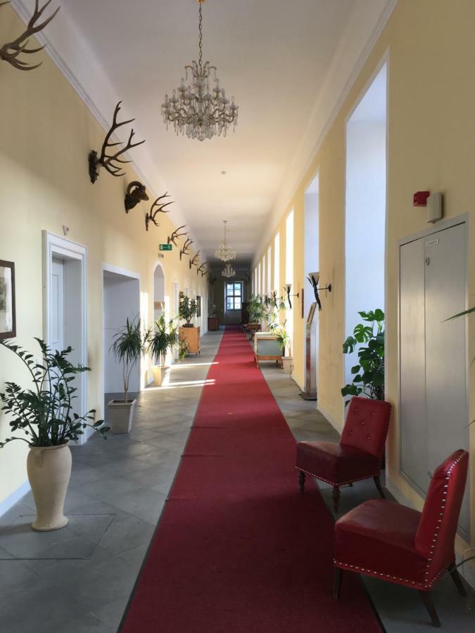 Wohnung Schloss Мондзее Экстерьер фото