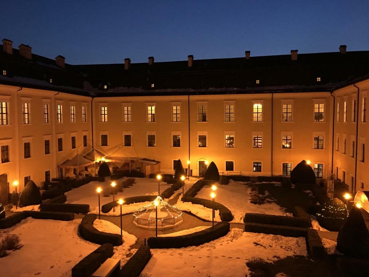 Wohnung Schloss Мондзее Экстерьер фото